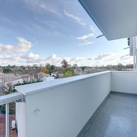 Guestready - Lovely Retreat With A Balcony Apartment